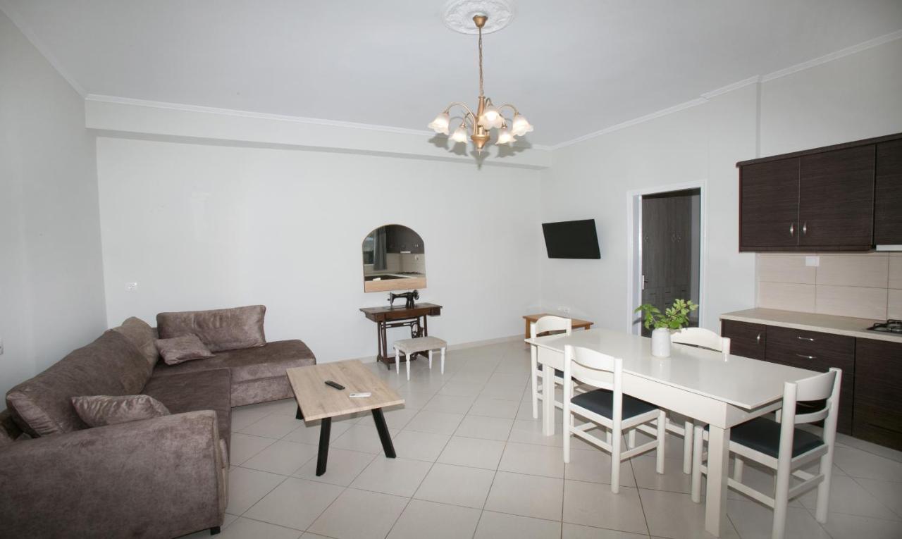 Babi'S Villa - Garden Apartment Lixouri Exterior photo